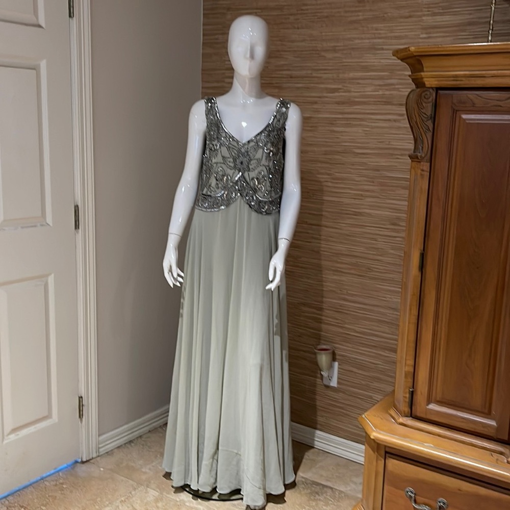 J Kara long evening dress